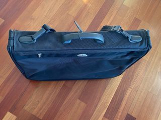 Portatrajes Samsonite gris marengo