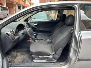 Fiat stilo motor 1.4 (95 CV) lleva 140 mil kms.,