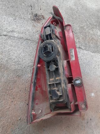 Piloto trasero der. ford focus familiar