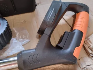 Desbrozadora con 2 baterías