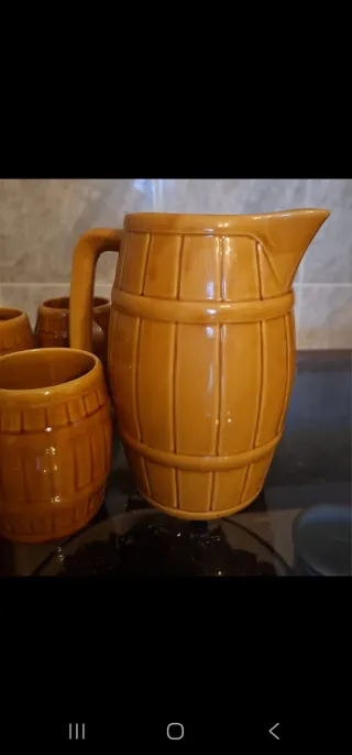 Set brocca e bicchieri da birra in ceramica vintage