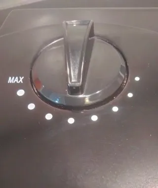 Máquina para hacer barquillos y conos