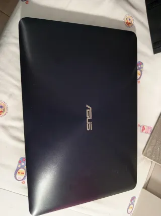 Portátil Asus Intel i5