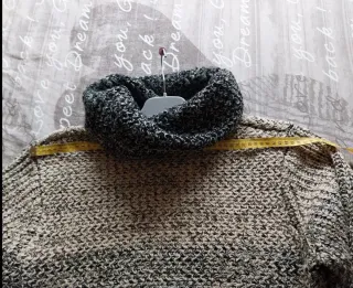 Jersey chico cuello alto