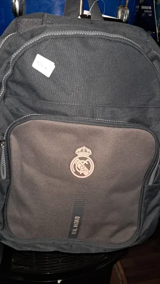 Mochila Real Madrid Negra y Gris