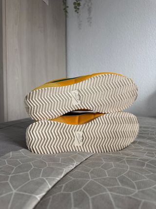 Nike Cortez Amarillas y Verdes