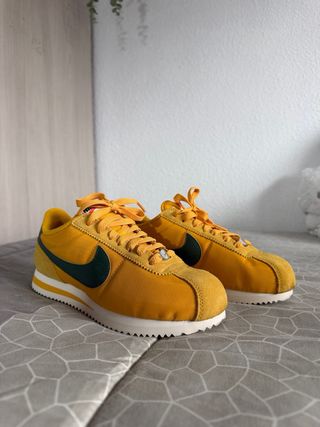 Nike Cortez Amarillas y Verdes