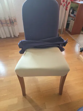 4 Sillas de Salón para Restaurar