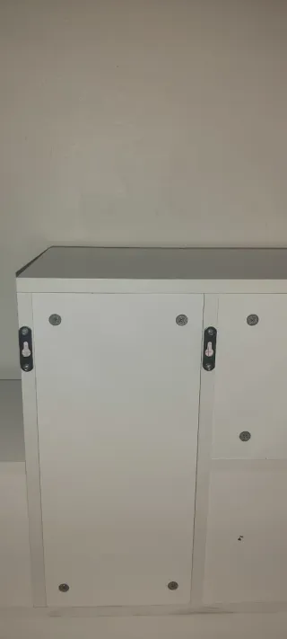 Mueble moderno beige y blanco