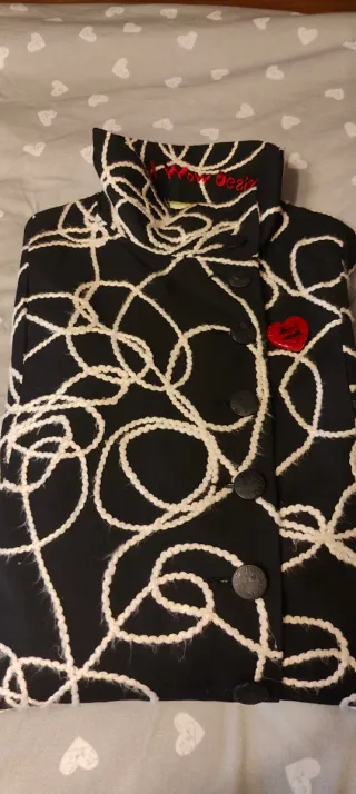 Abrigo desigual talla 44