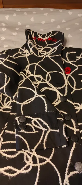 Abrigo desigual talla 44