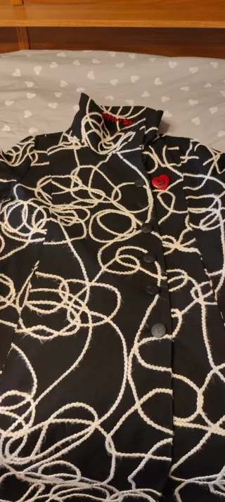 Abrigo desigual talla 44