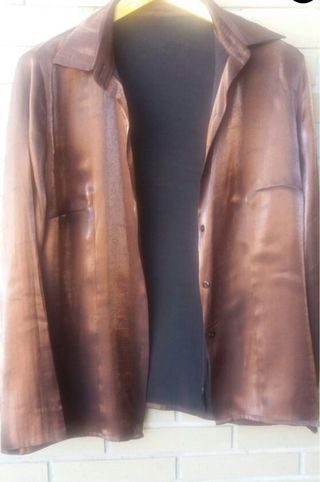 Camisa fiesta marrón satinada