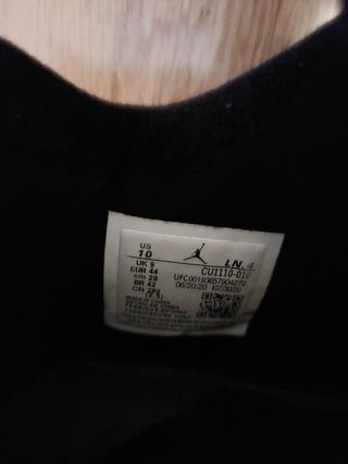 Sneakers Jordan 4 Black Cat Taglia 44