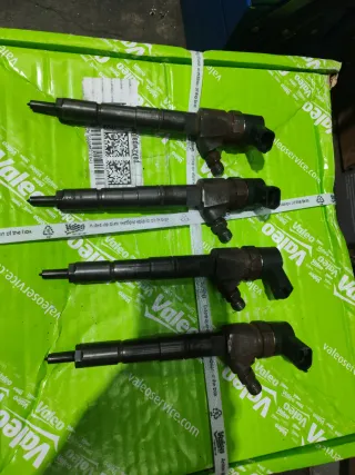 Inyectores Opel Insignia Astra 0445110327