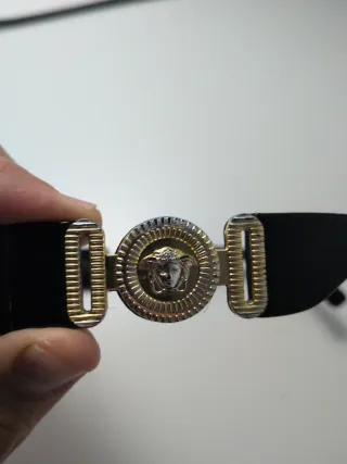 Gafas de sol Versace negras y doradas