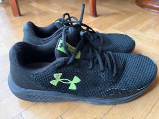 Zapatillas Under Armour Negras y Verdes
