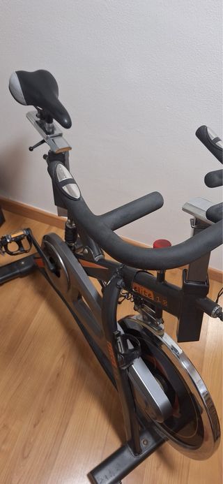 Bicicleta Estática Negra