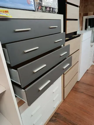 Cómoda ADP Gris y Blanca