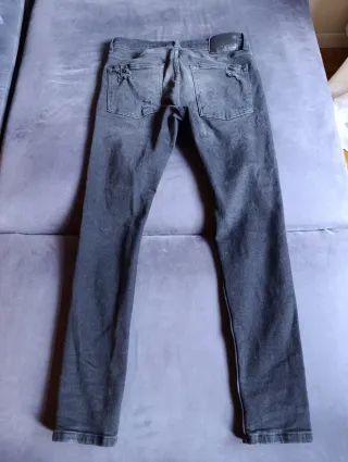 Pantalones Bershka negros rotos Talla M