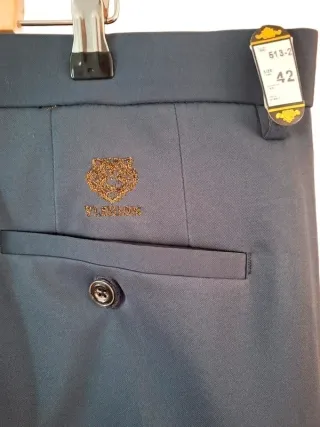 Pantalón de pinzas gris hombre