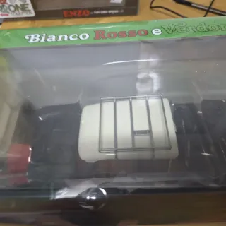 Statua Carlo Verdone Mimmo Fiat 1100 1/18