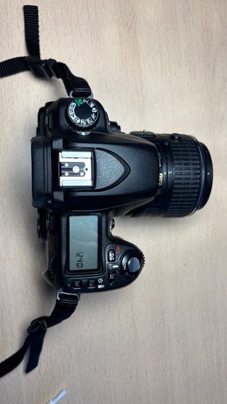 Nikon D80 + Objetivo 18-55mm VR II + Accesorios