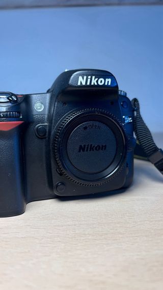 Nikon D80 + Objetivo 18-55mm VR II + Accesorios