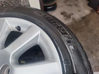 Toyota Corolla moderno - Rueda de repuesto