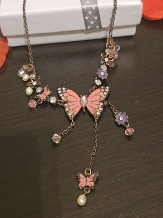 Collar vintage farfalle