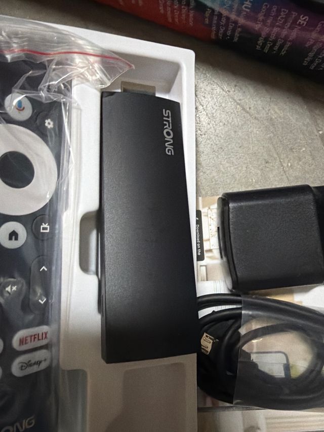 STRONG SRT 41 4K Streaming TV Stick