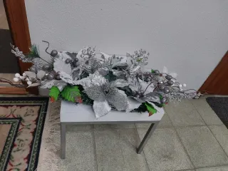 Centro de mesa navideño plateado