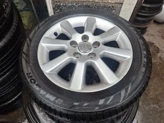 Toyota Corolla moderno - Rueda de repuesto