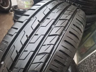 Toyota Corolla moderno - Rueda de repuesto