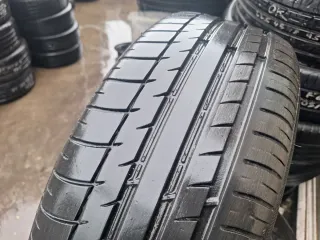 Toyota Corolla moderno - Rueda de repuesto