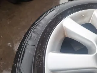 Toyota Corolla moderno - Rueda de repuesto