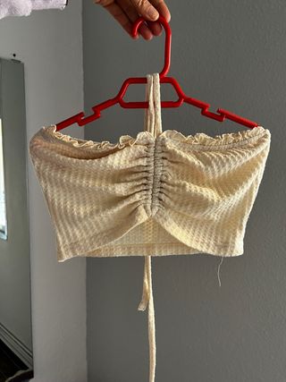 Top beige sin tirantes