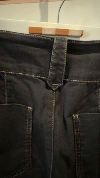 Vaqueros culotte negros Massimo Dutti
