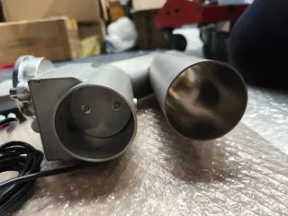 Válvula escape coche con mando