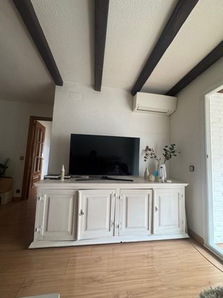 Mueble TV blanco madera