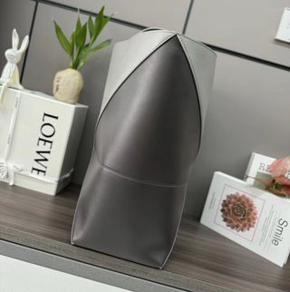 Bolso Loewe Gris y Blanco