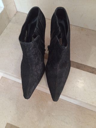 Botines de encaje negro