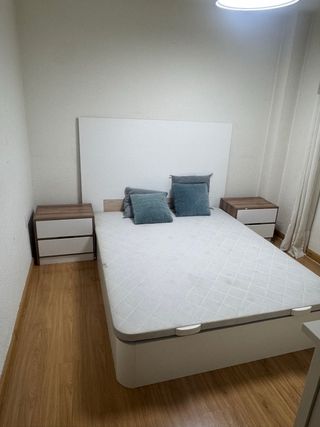 Mesillas de noche y cabecero de cama Cada cosa 50