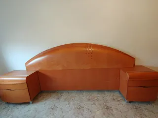 Cabecero y mesillas de cerezo