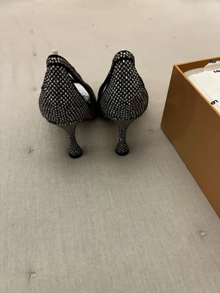 Zapatos Lola Cruz Negros y Plateados