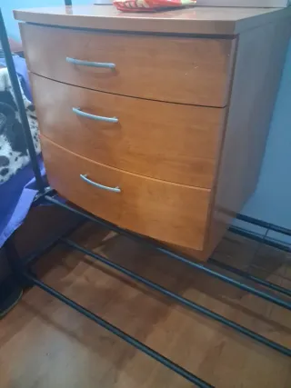 Cajonera y 2 mesitas de noche