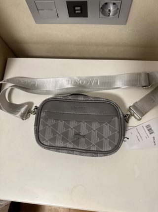 Riñonera Lacoste Gris y Blanca