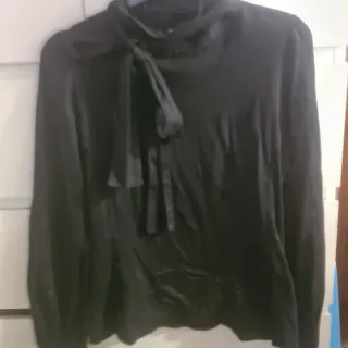 Camiseta Carolina Herrera Negra