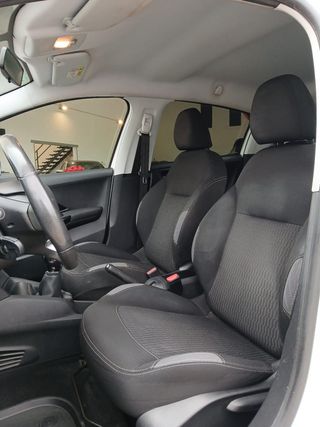 PEUGEOT 208 1.2 Active 82 cv