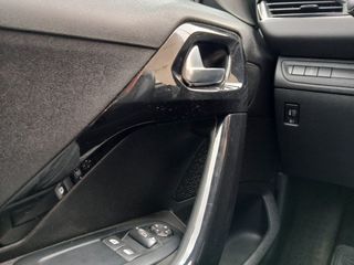 PEUGEOT 208 1.2 Active 82 cv